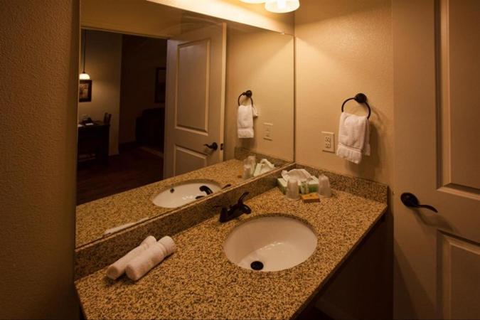 The Lodge At Kenedy Luaran gambar